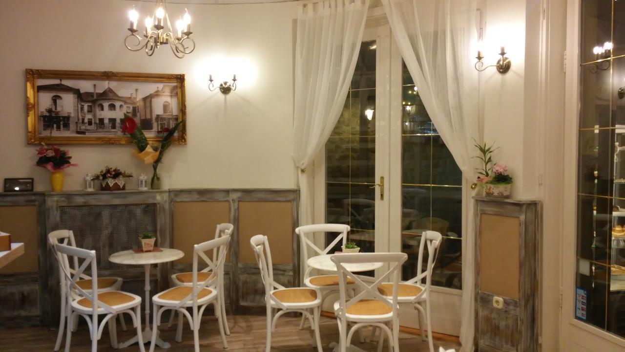 Astoria Panzio Bed & Breakfast เฮวิซ ภายนอก รูปภาพ